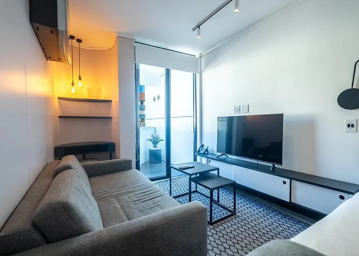 Flamingo 104: Modern Studio Unit With Balcony