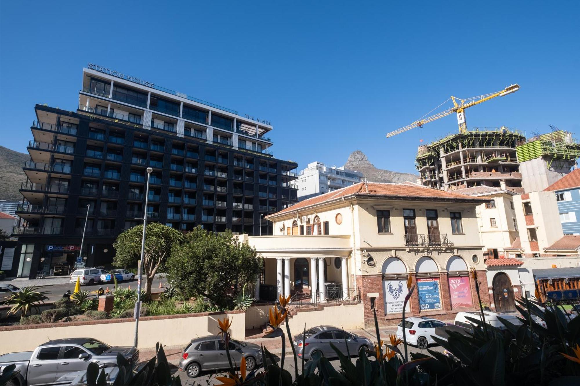Flamingo 104: Modern Unit With Balcony Appartement